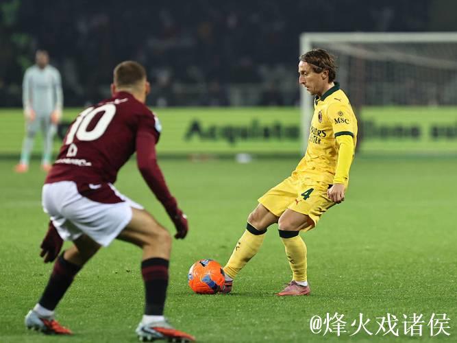 皇马后悔么？40岁魔笛仍不老！助米兰领跑意甲+连续10轮踢满全场